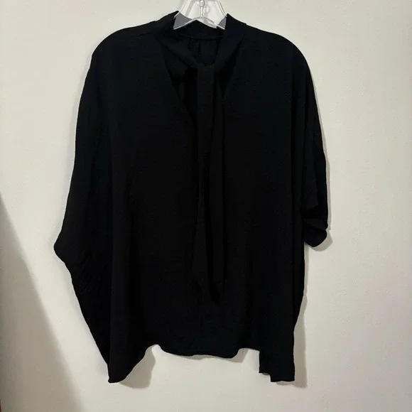 Pixi + Ivy Black Boxy Short Sleeve Tunic with High Neck Mock Neck Collar - Picture 4 of 7